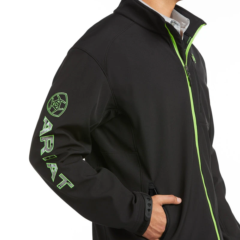 'Ariat' Men's Logo 2.0 Softshell Jacket - Black / Grey Camo 4 'Ariat' Men's Logo 2.0 Softshell Jacket - Black / Grey Camo - Image 2